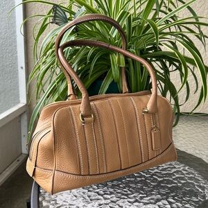 COACH TAN CLASSIC HANDBAG W/ ORIGINAL TAG/AUTHENTIC/LEATHER